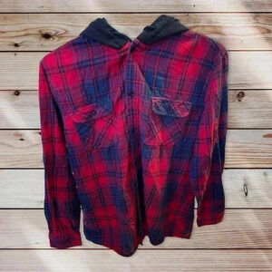 NO BOUNDARIES SIZE LARGE RED AND BLACK SWEATER JACKET WITH HOOD